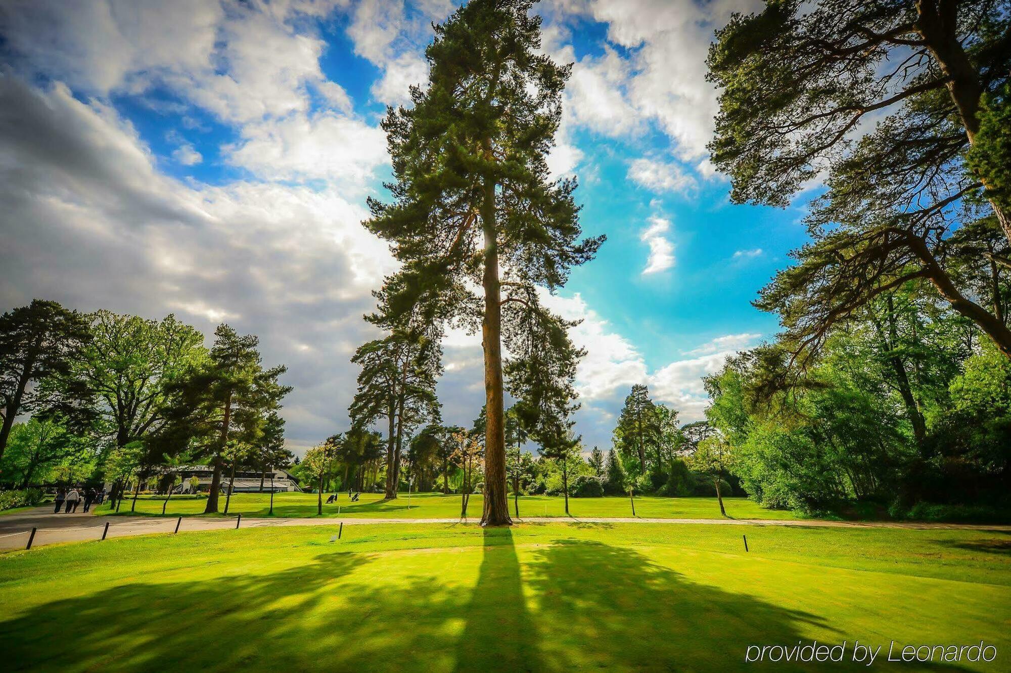 Foxhills Hotel Ottershaw Eksteriør billede